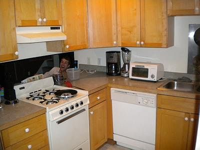 4th image of 1019 19th Ave SE