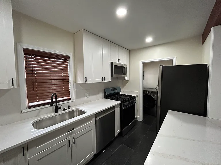 234 Palisade St — Photo 5