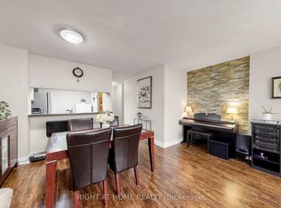 300 Webb Dr #PENTHOUSE 9, Mississauga, ON L5B3W3