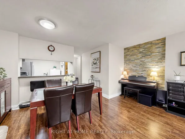 300 Webb Dr #Penthouse 9, Mississauga, ON L5B 3W3