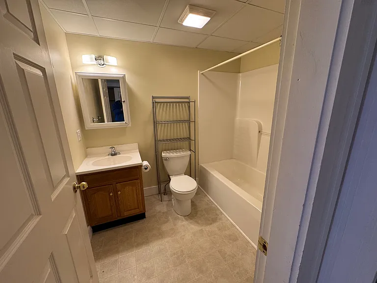 36 Main St #5 — Photo 3