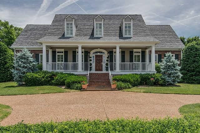 1st image of 369 Lake Valley Dr