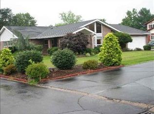 2 Inverness Way, Huntington, WV 25705