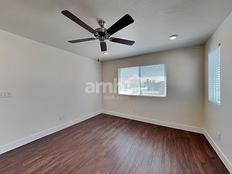 1461 W Afton St — Photo 9