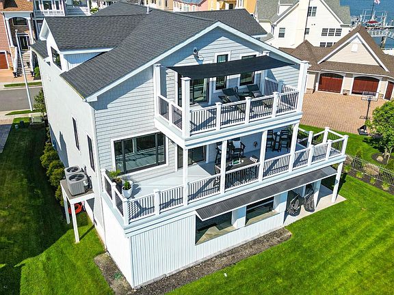 3rd image of 21 Hart Ln