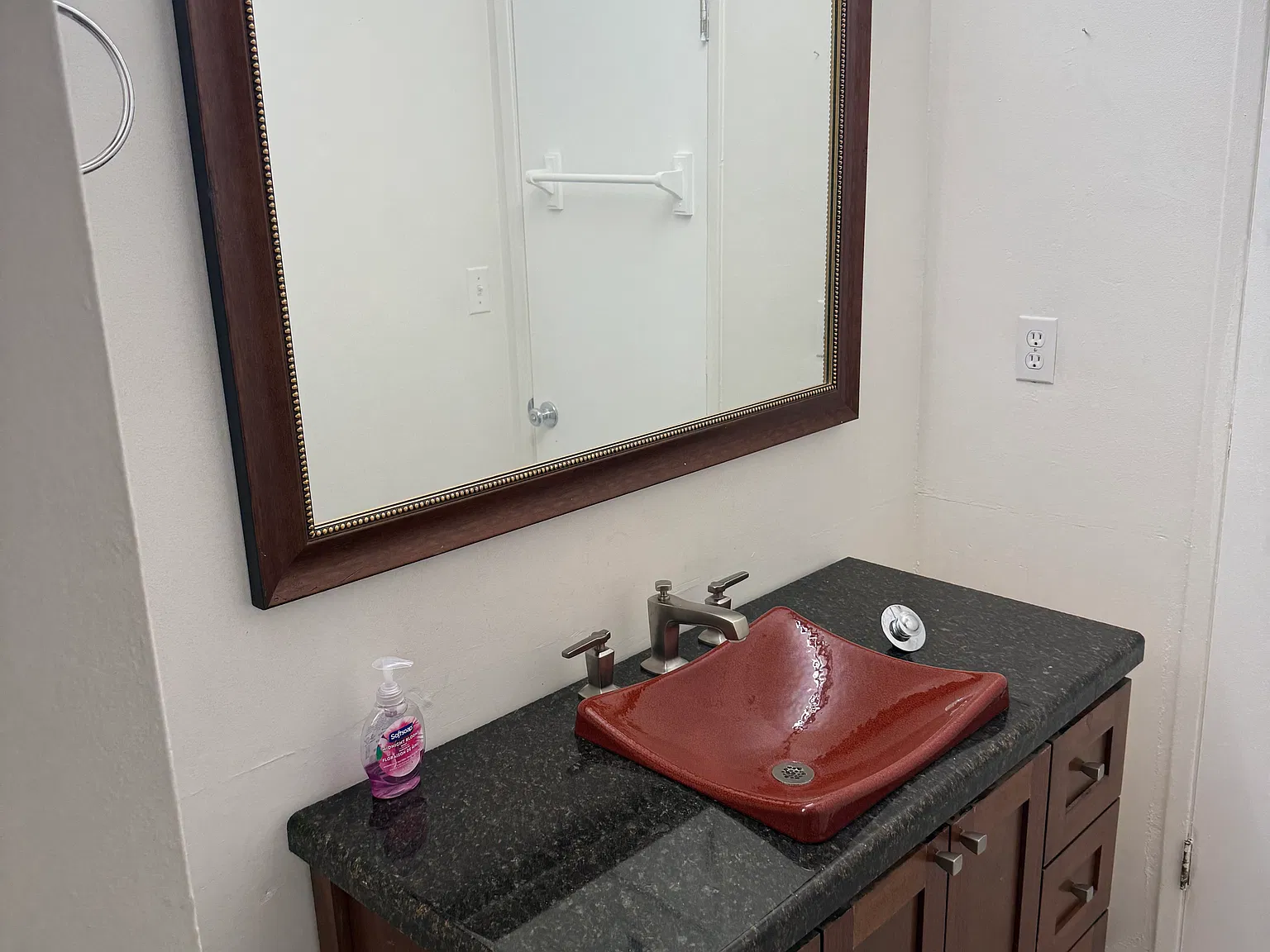 2 bed, 985 sqft, $2,850 — Photo 4