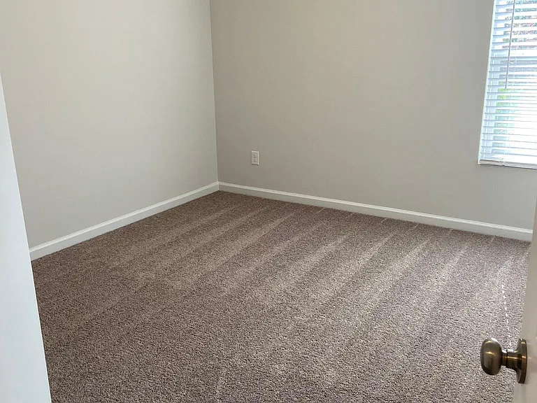 72 Laurel Rd — Photo 10