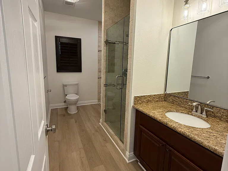 14401 Bloomfield Ave — Photo 21