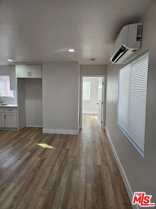 2 bed, 1.0 bath, 600 sqft, $2,850 — Photo 3