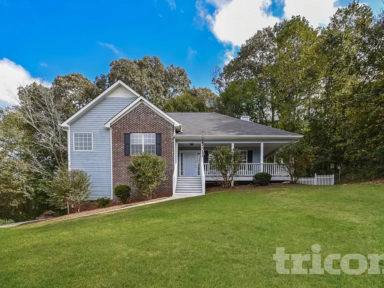 665 Skyline Dr — Photo 14