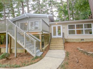 234 Lakeview Dr, Whispering Pines, NC 28327