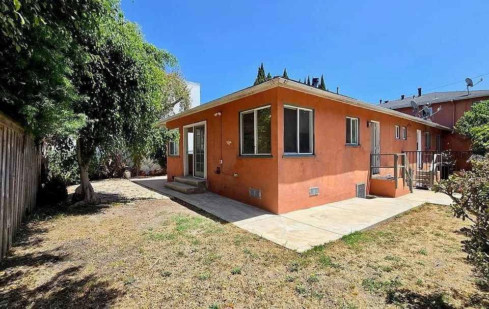 3241-45 S Pacific Ave #3245