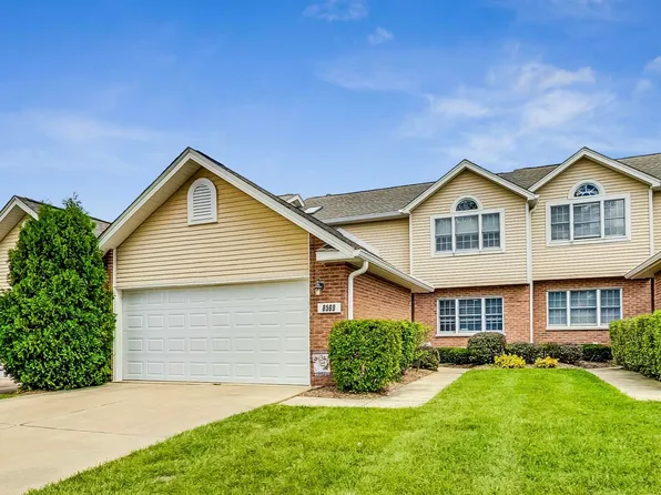 8569 Sandalwood Dr, Darien, IL 60561