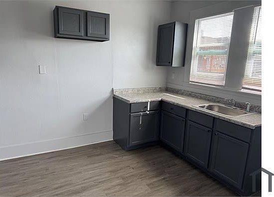 3rd image of 3724 Wager St