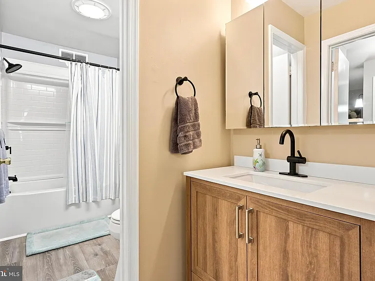 53 W Bluebell Ln #A — Photo 10