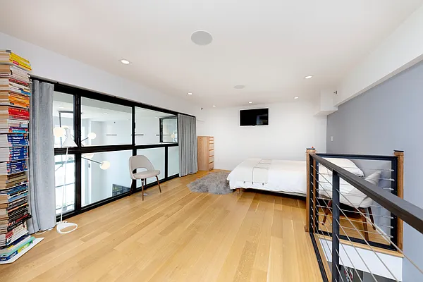 Rented by Compass | media 33