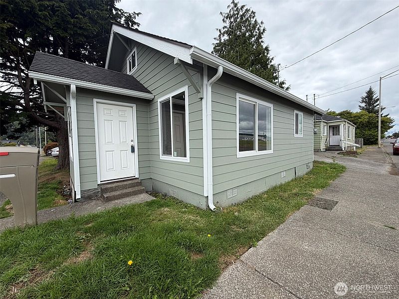 4th image of 619 27th Street