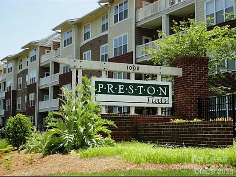 1000 E Woodlawn Rd #417 — Photo 22