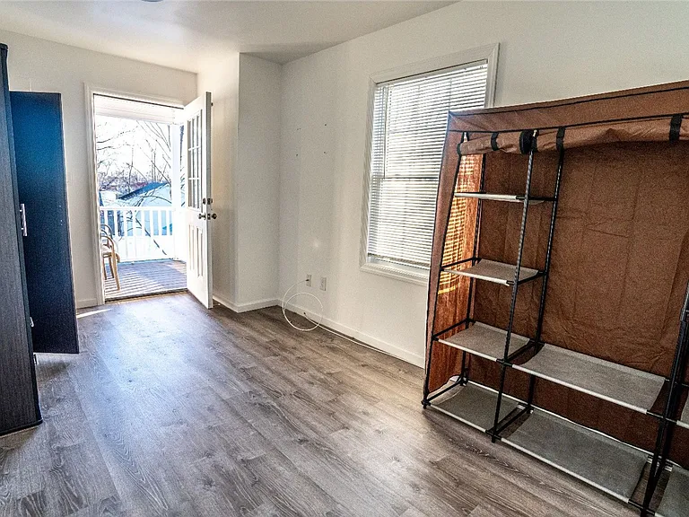 43-45 Case Ave — Photo 14