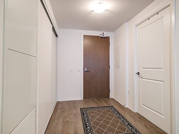4th image of 251 Jarvis St #3014