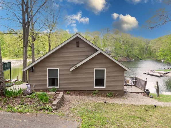 8221 S Hall Dr, Nineveh, IN 46164
