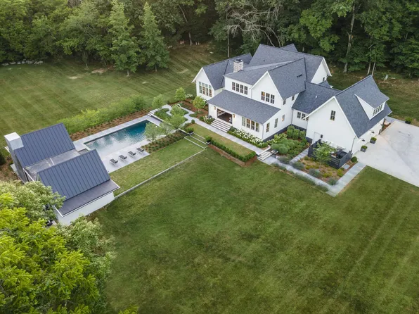 6475 Peytonsville Arno Rd, College Grove, TN 37046