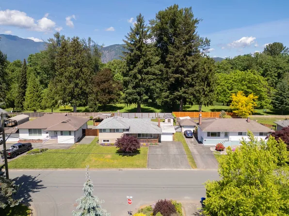 45741 Berkeley Ave, Chilliwack, BC V2P 3N1