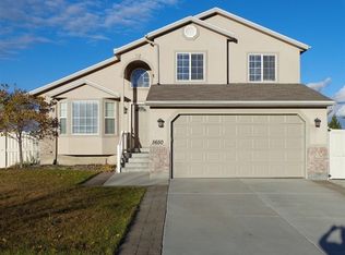 5650 W Mountain Aura Dr, West Jordan, UT 84081