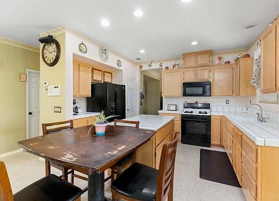 5th image of 1123 E Avenue K14