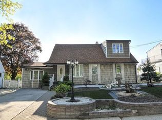 185 Gailmore Dr, Yonkers, NY 10710