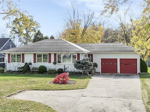 17239 Fowles Rd, Middleburg Heights, OH 44130
