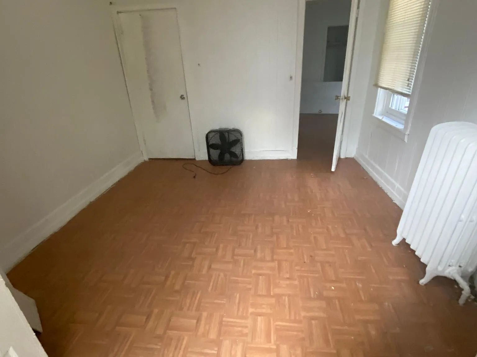 608 W Annsbury St — Photo 3