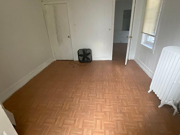 3rd image of 608 W Annsbury St #1A