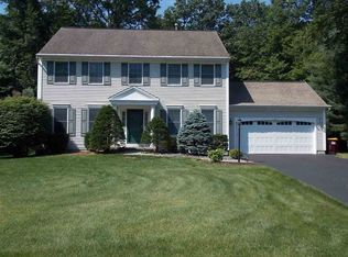 41 Marcel Rd, Halfmoon, NY 12065