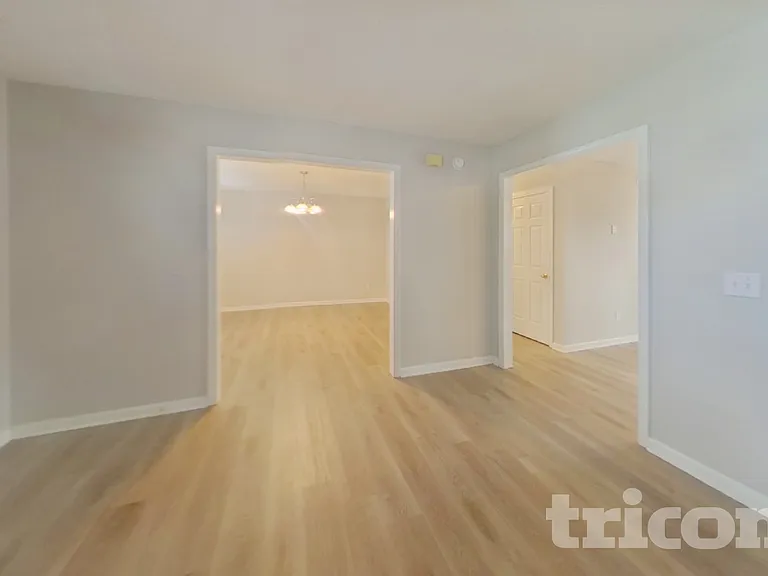 65 Sand Oak Ct — Photo 3
