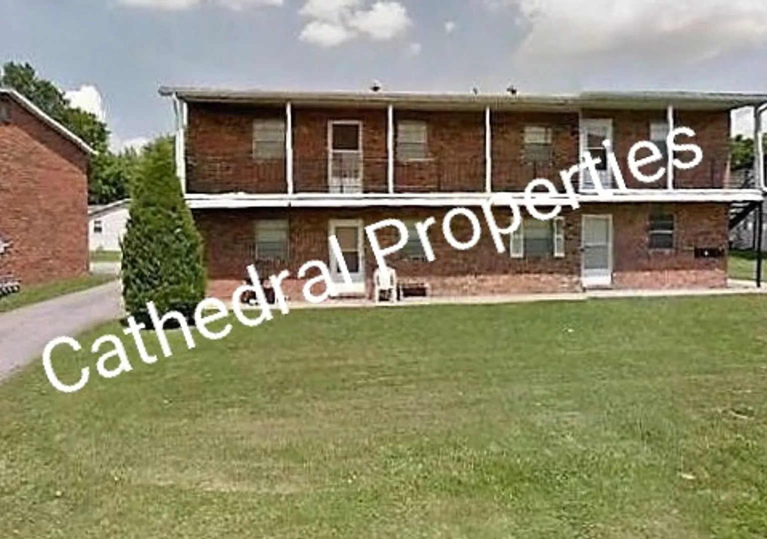 104 Lee Drive — Photo 1