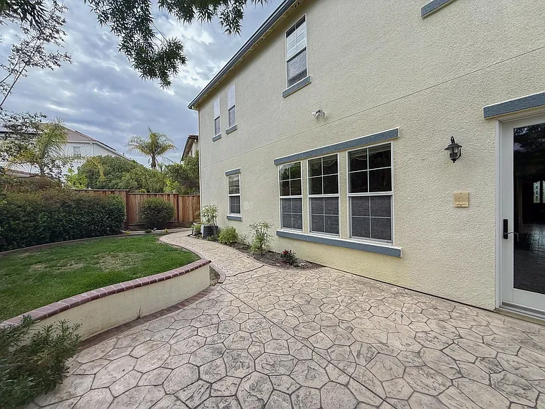 342 Stanforth Ct — Photo 47