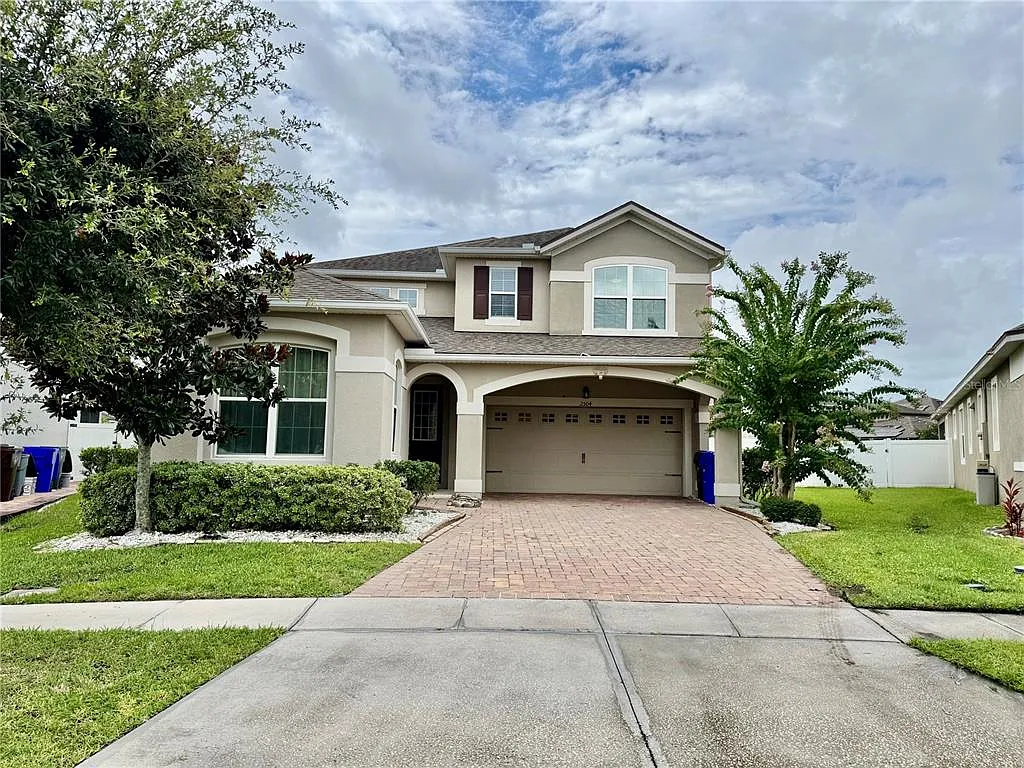 4 bed, 3.0 bath, 2628 sqft, $3,400 — Photo 2