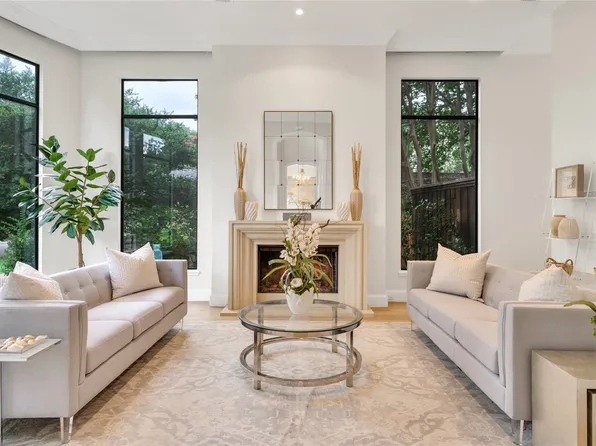 3845 N Versailles Ave, Dallas, TX 75209