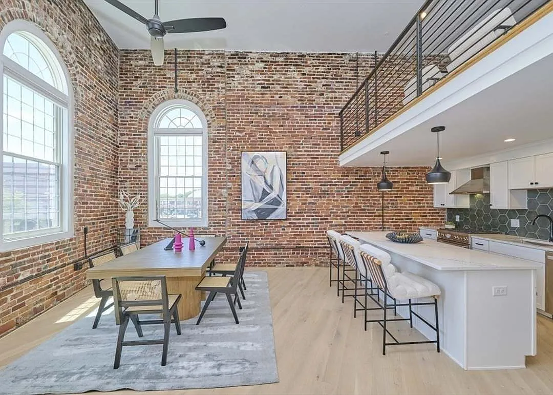 34 Salem St — Photo 1