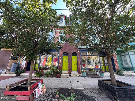 2nd image of 3834 Lancaster Ave