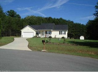 1030 Haley Dr, Pilot Mountain, NC 27041