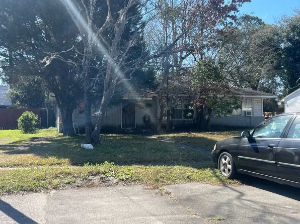 44 Warren Dr, Port Wentworth, GA 31407