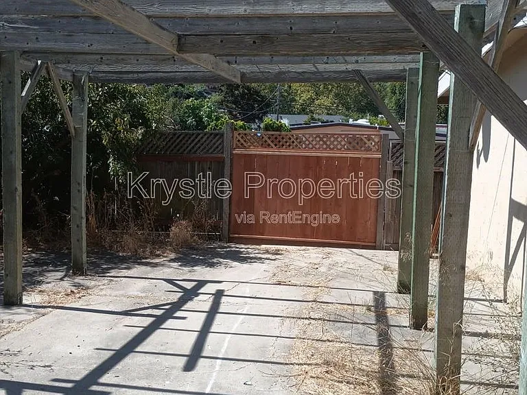1114 Coronel Ave — Photo 9