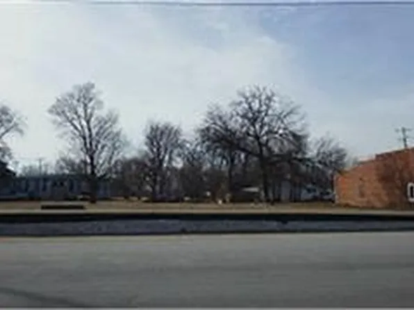 513 Russell St, Oakville, IA 52646