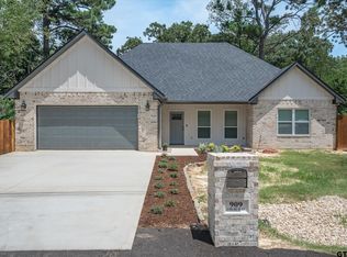 909 Church St, Athens, TX 75751