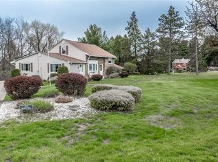 1413 Iroquois Dr, Pittsburgh, PA 15205