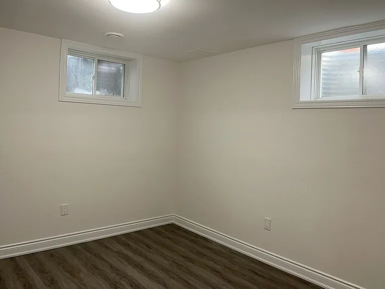 28 Barker Pkwy — Photo 12