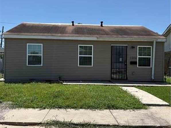 1386 Mandolin St
