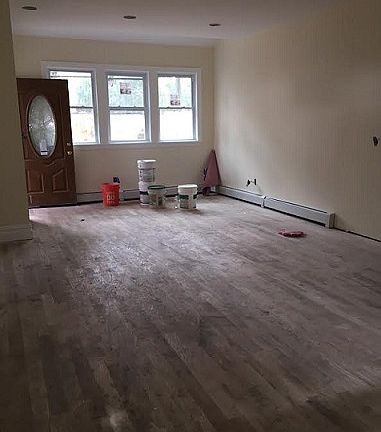 2nd image of 631 Vincent Ave
